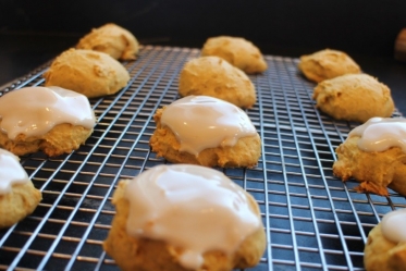 Maple Cream Pumpkin Cookies