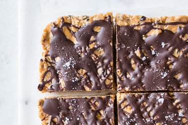 No Bake Peanut Butter Maple Oatmeal Bars